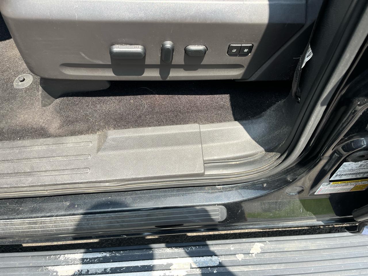 Ford Expedition EL 4WD 4dr Limited 2011