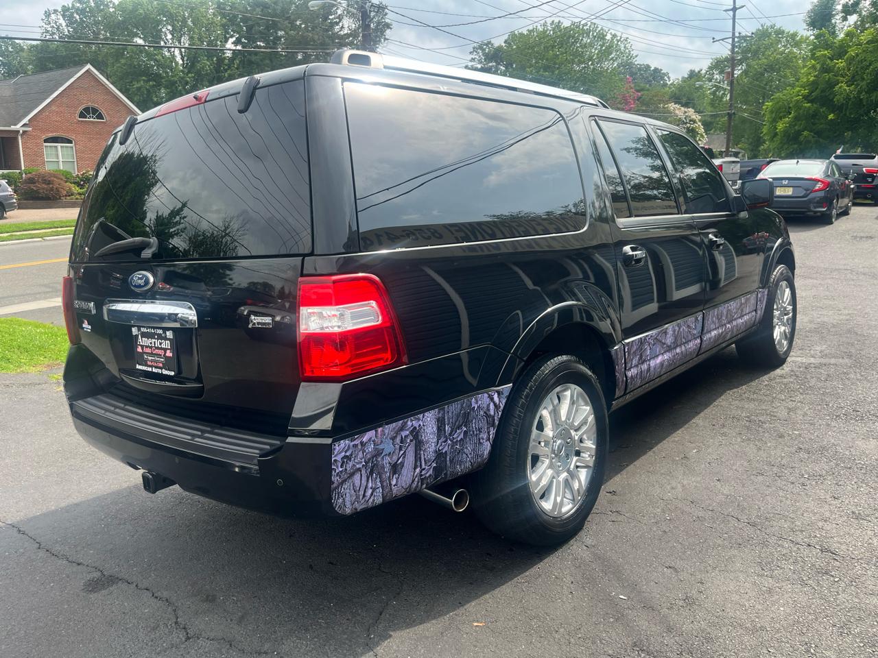 Ford Expedition EL 4WD 4dr Limited 2011