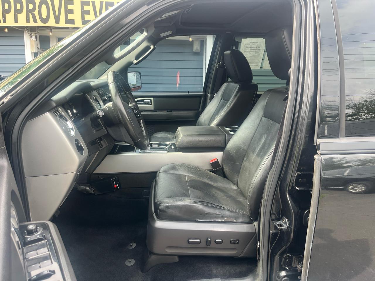 Ford Expedition EL 4WD 4dr Limited 2011