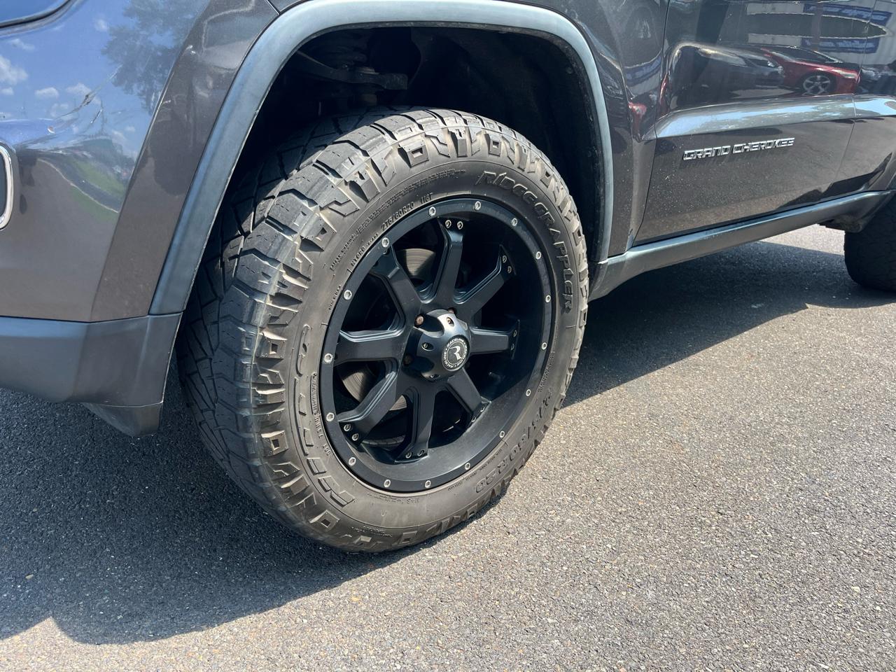 Jeep Grand Cherokee 4WD 4dr Laredo 2015