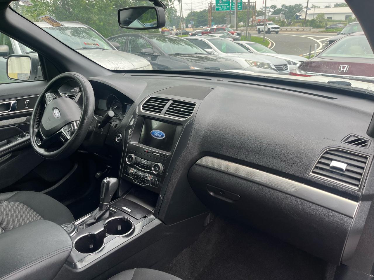 Ford Explorer XLT 4WD 2019