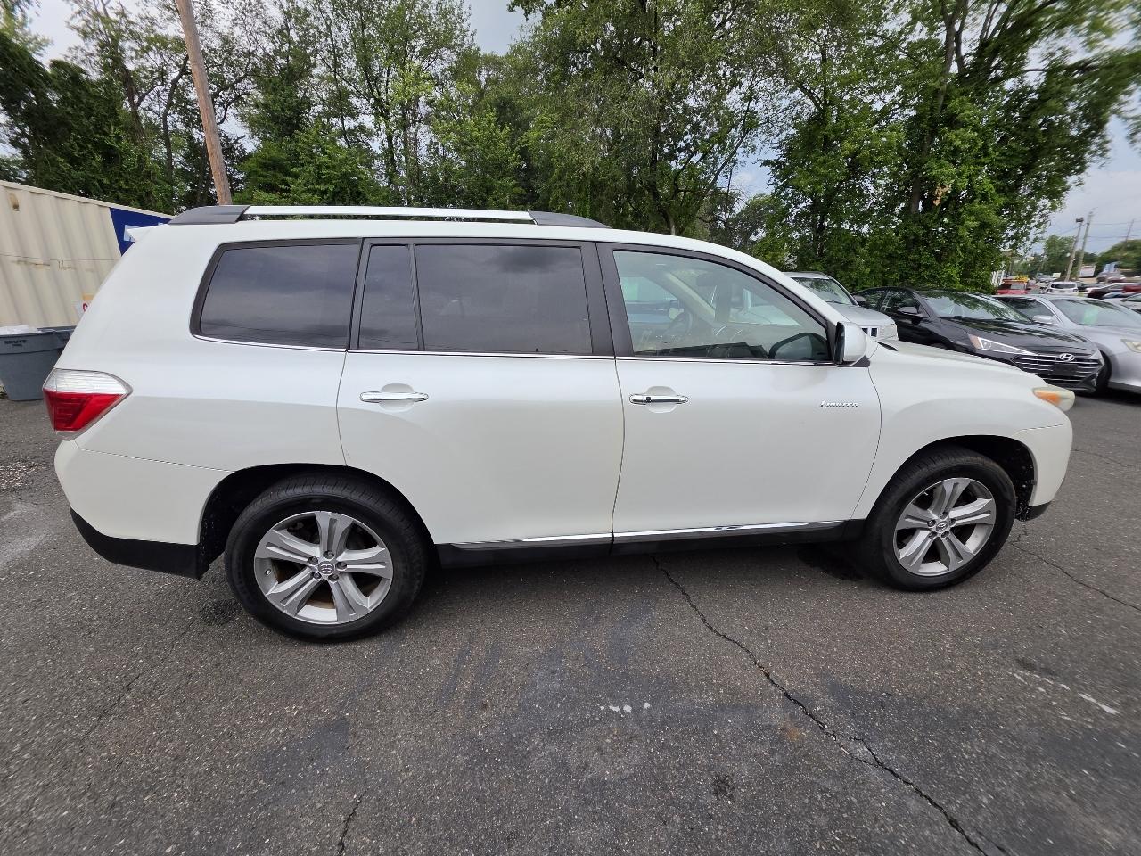 Toyota Highlander 4WD 4dr V6 Limited (Natl) 2013