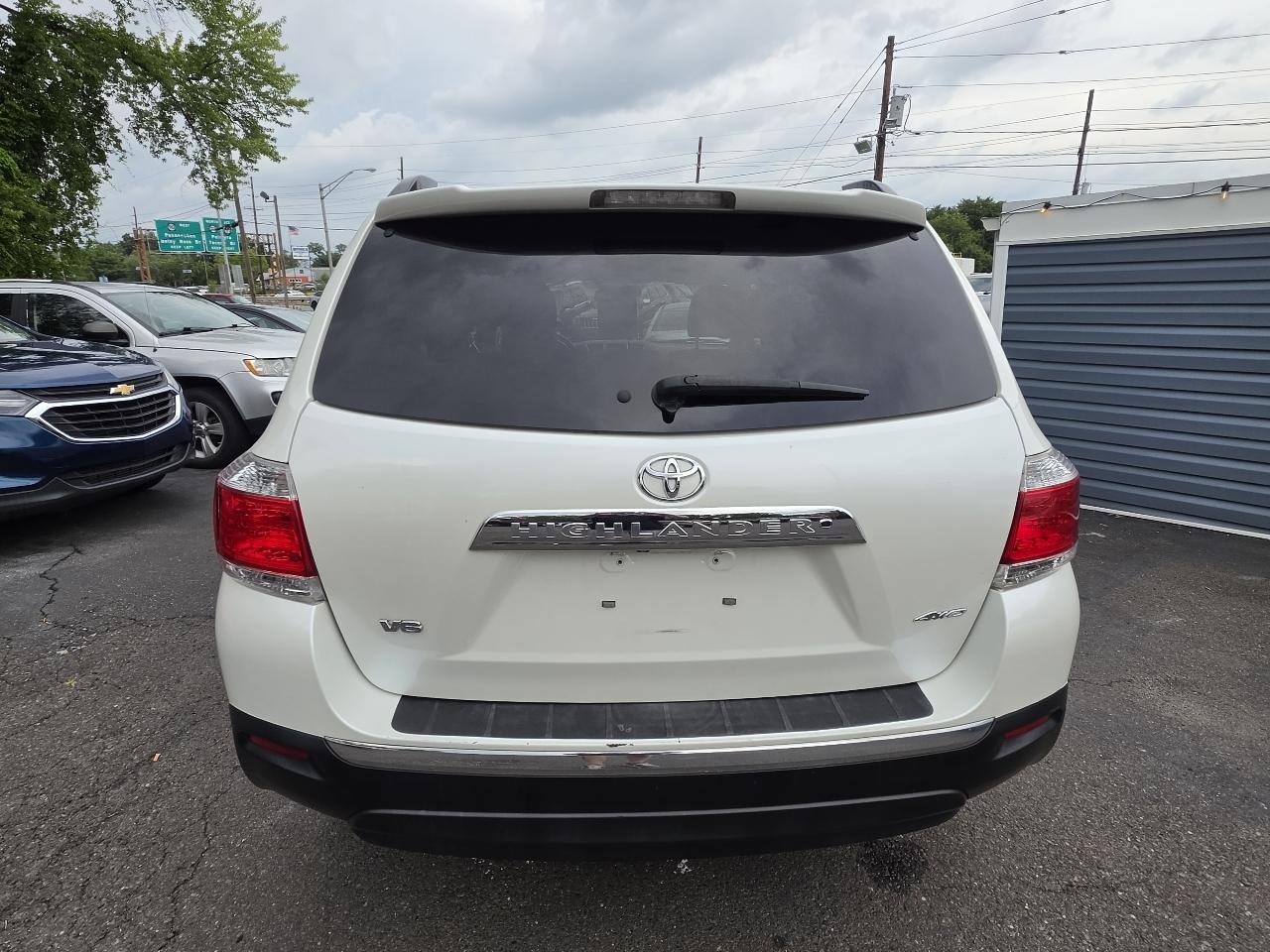 Toyota Highlander 4WD 4dr V6 Limited (Natl) 2013