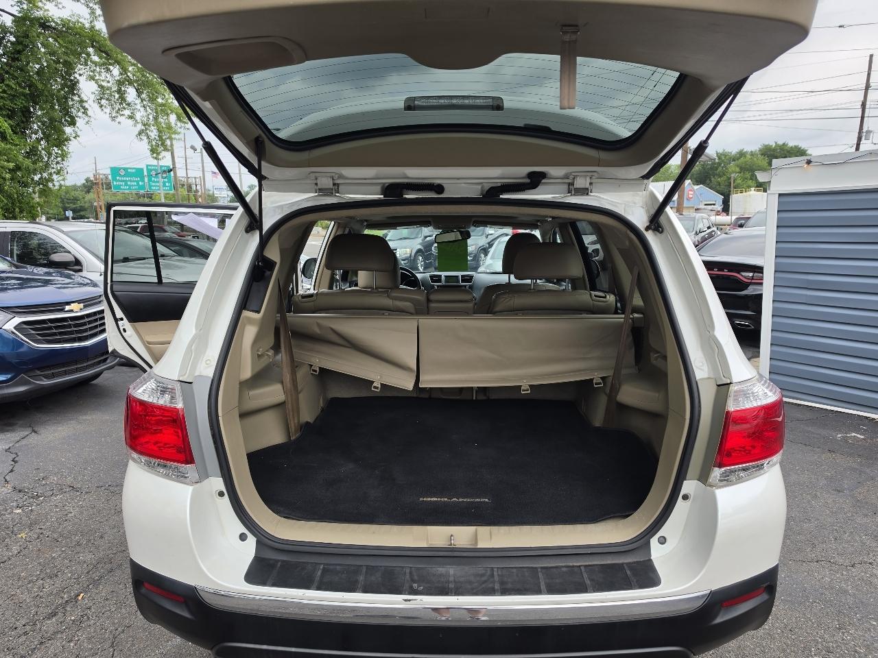 Toyota Highlander 4WD 4dr V6 Limited (Natl) 2013