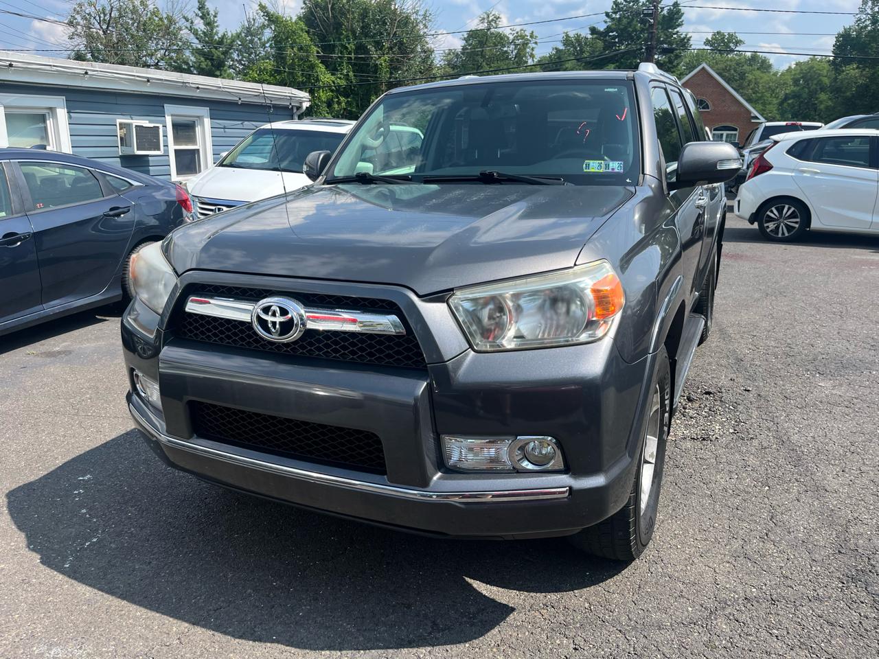Toyota 4Runner 4WD 4dr V6 Limited (Natl) 2012