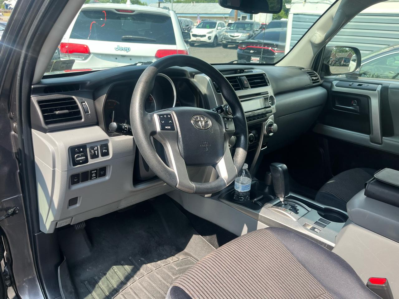 Toyota 4Runner 4WD 4dr V6 Limited (Natl) 2012