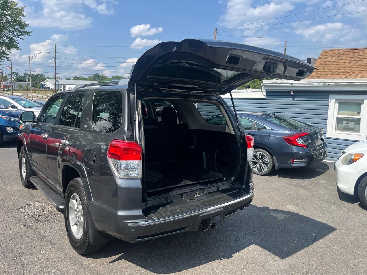 Toyota 4Runner 4WD 4dr V6 Limited (Natl) 2012