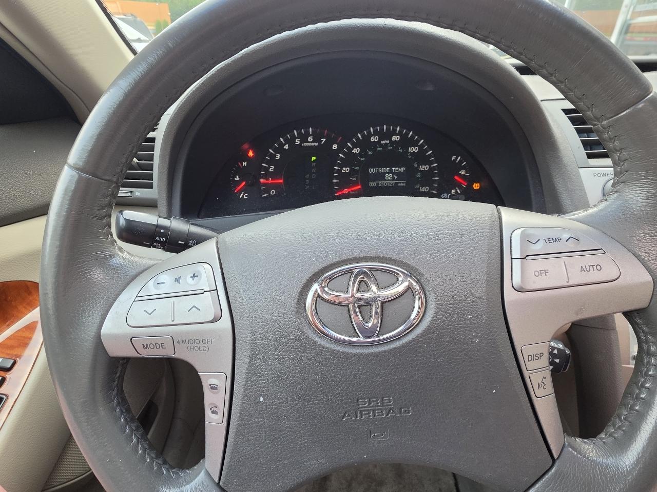 Toyota Camry 4dr Sdn I4 Auto LE (Natl) 2008