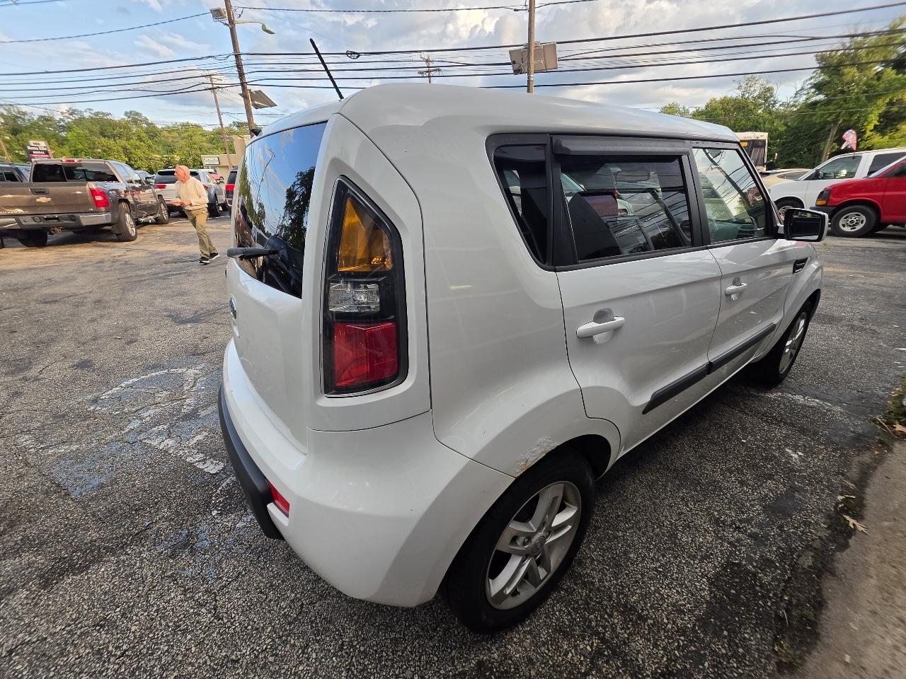 Kia Soul 5dr Wgn Auto + 2011