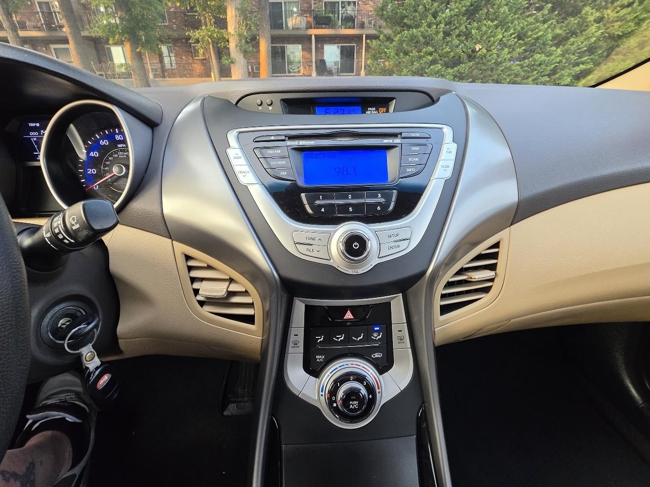 Hyundai Elantra 4dr Sdn Auto GLS (Ulsan Plant) 2012