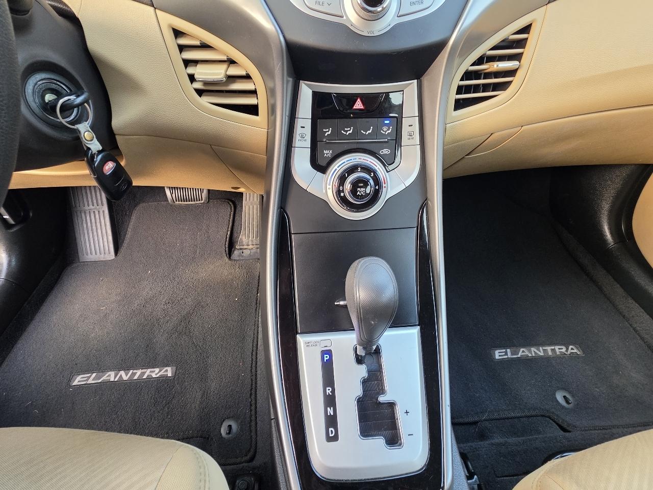 Hyundai Elantra 4dr Sdn Auto GLS (Ulsan Plant) 2012