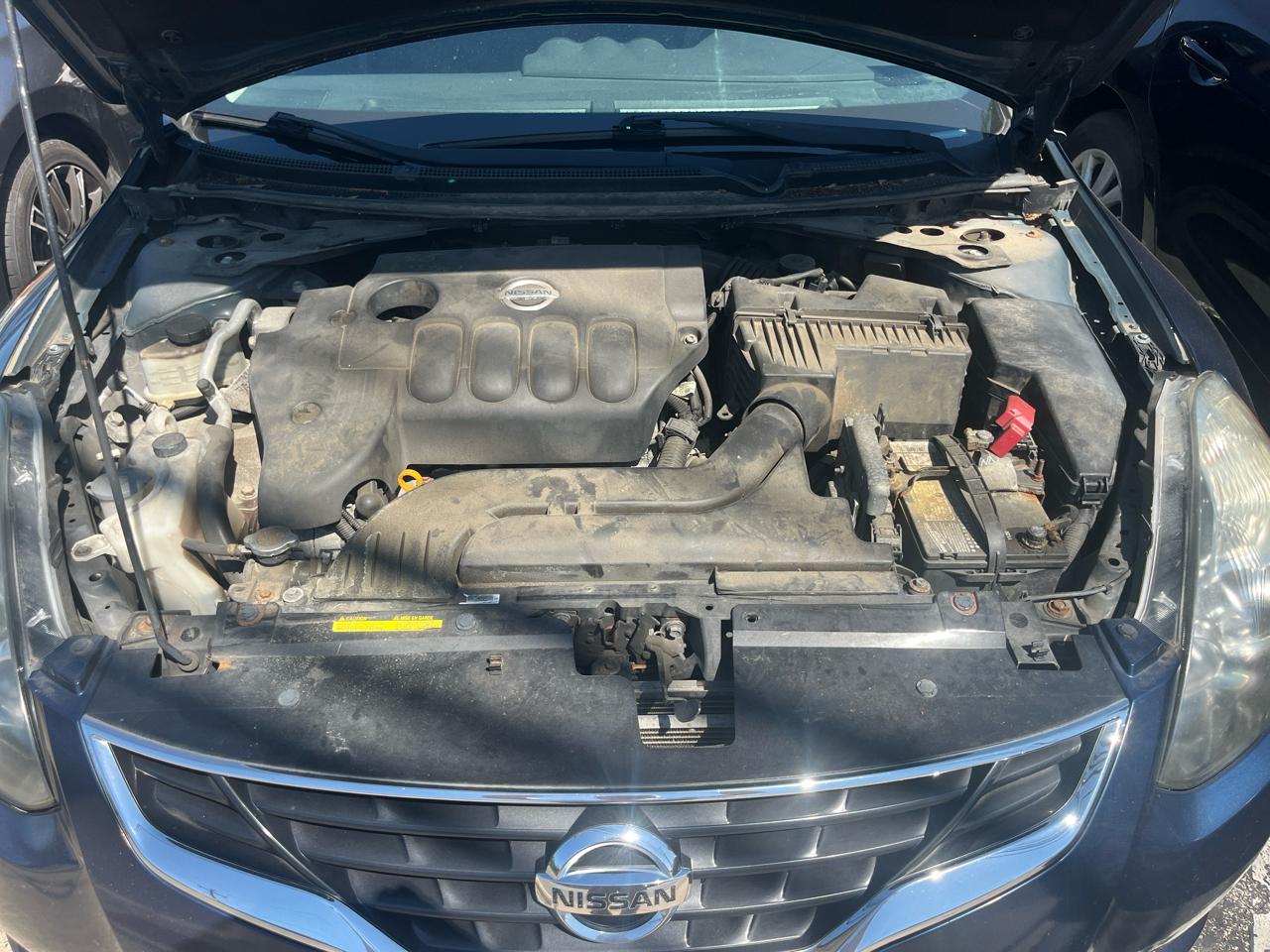 Nissan Altima 2dr Cpe I4 2.5 S 2013