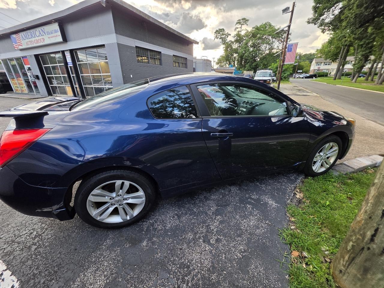 Nissan Altima 2dr Cpe I4 2.5 S 2013