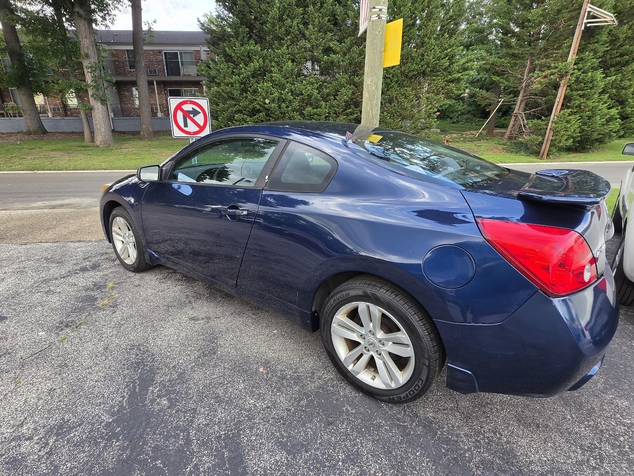 Nissan Altima 2dr Cpe I4 2.5 S 2013