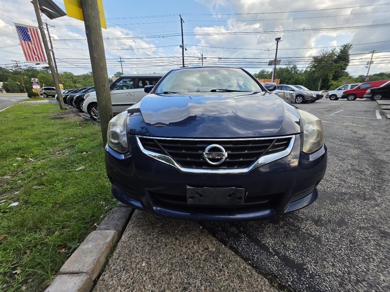 Nissan Altima 2dr Cpe I4 2.5 S 2013