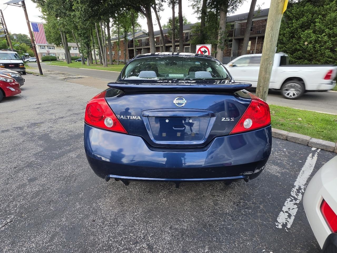 Nissan Altima 2dr Cpe I4 2.5 S 2013