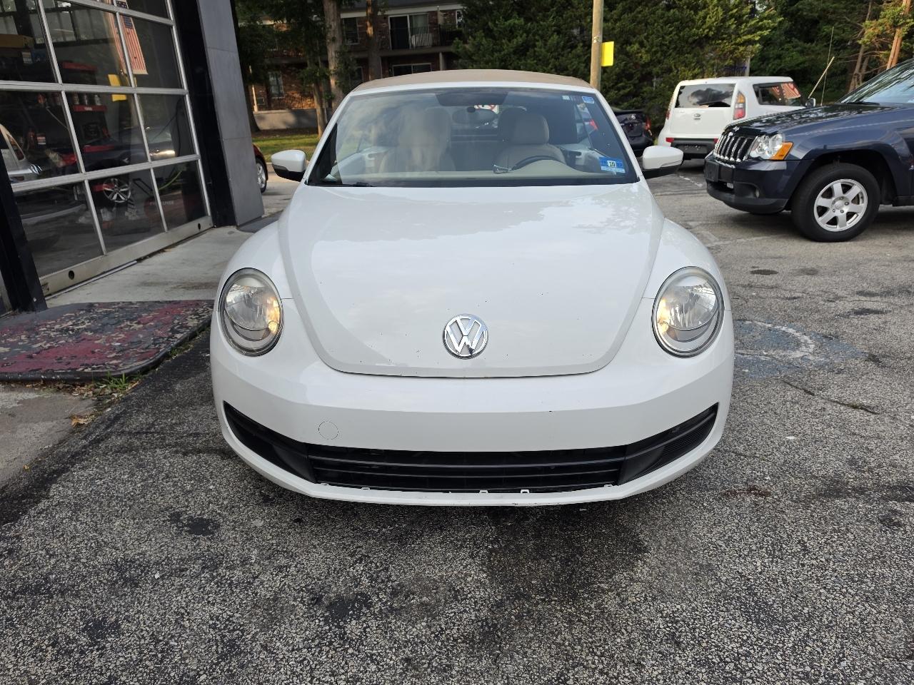 Volkswagen Beetle Convertible 2dr Auto 2.5L PZEV *Ltd Avail* 2014