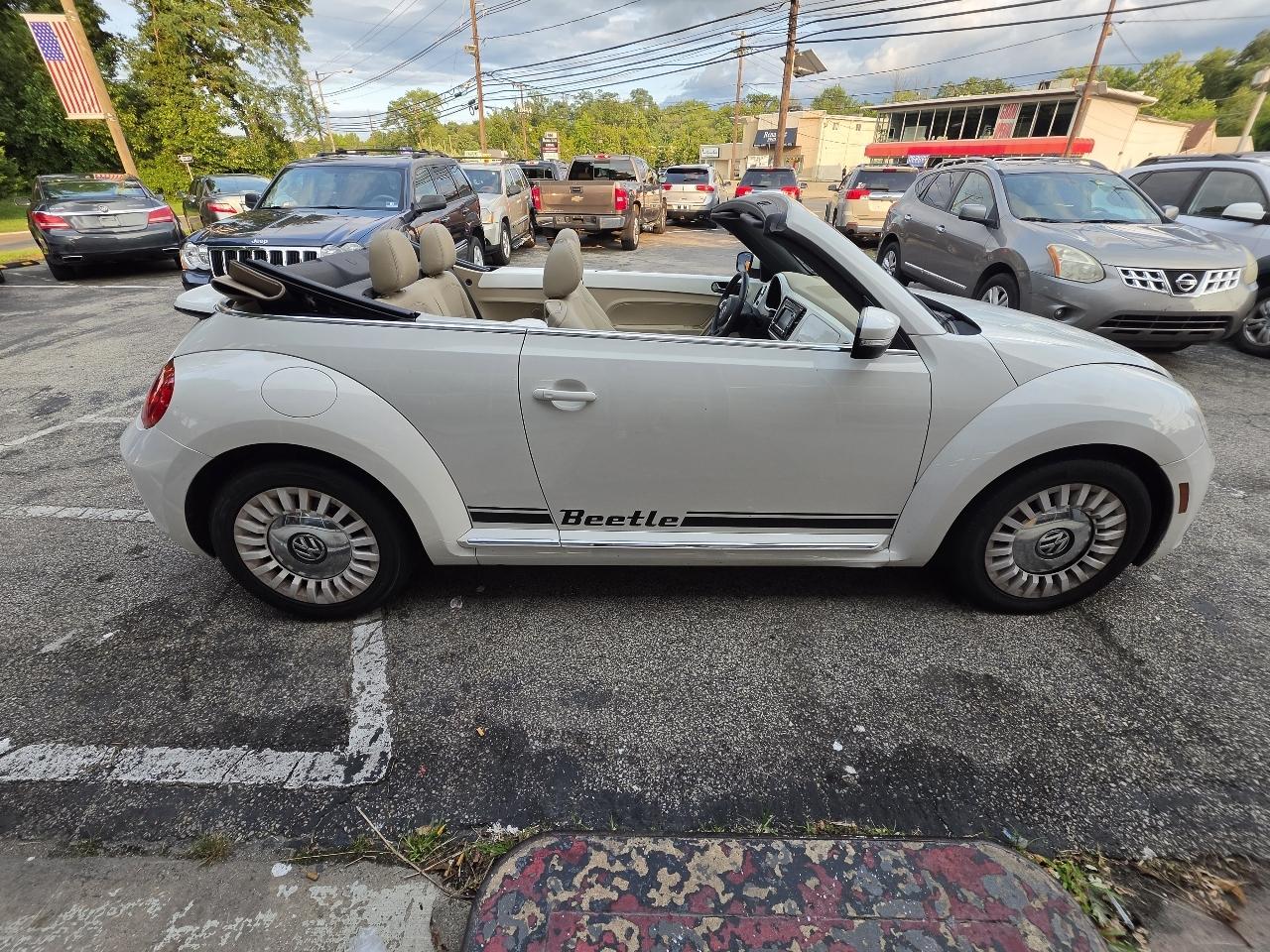 Volkswagen Beetle Convertible 2dr Auto 2.5L PZEV *Ltd Avail* 2014
