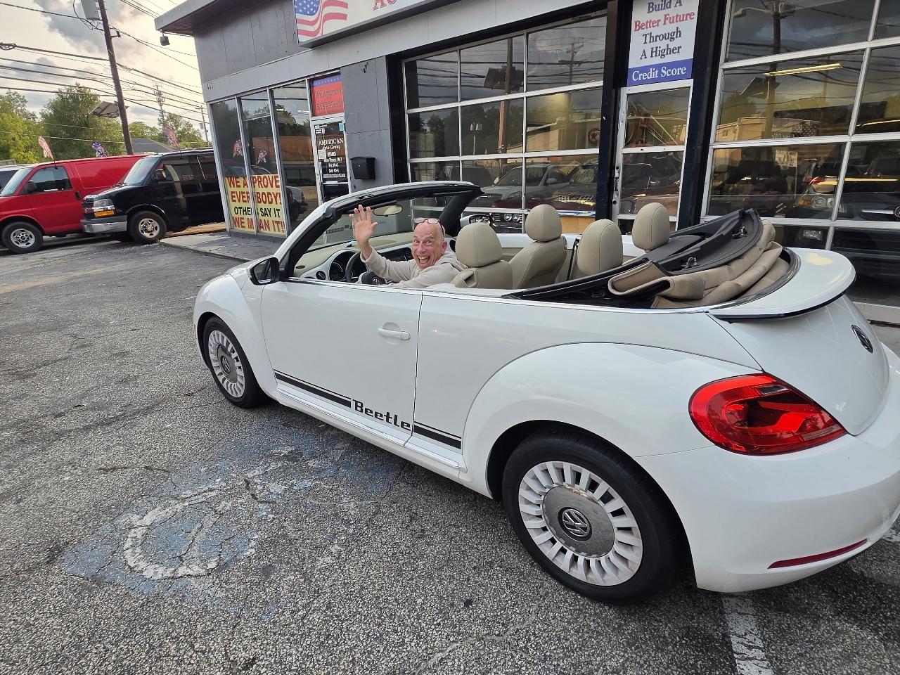 Volkswagen Beetle Convertible 2dr Auto 2.5L PZEV *Ltd Avail* 2014