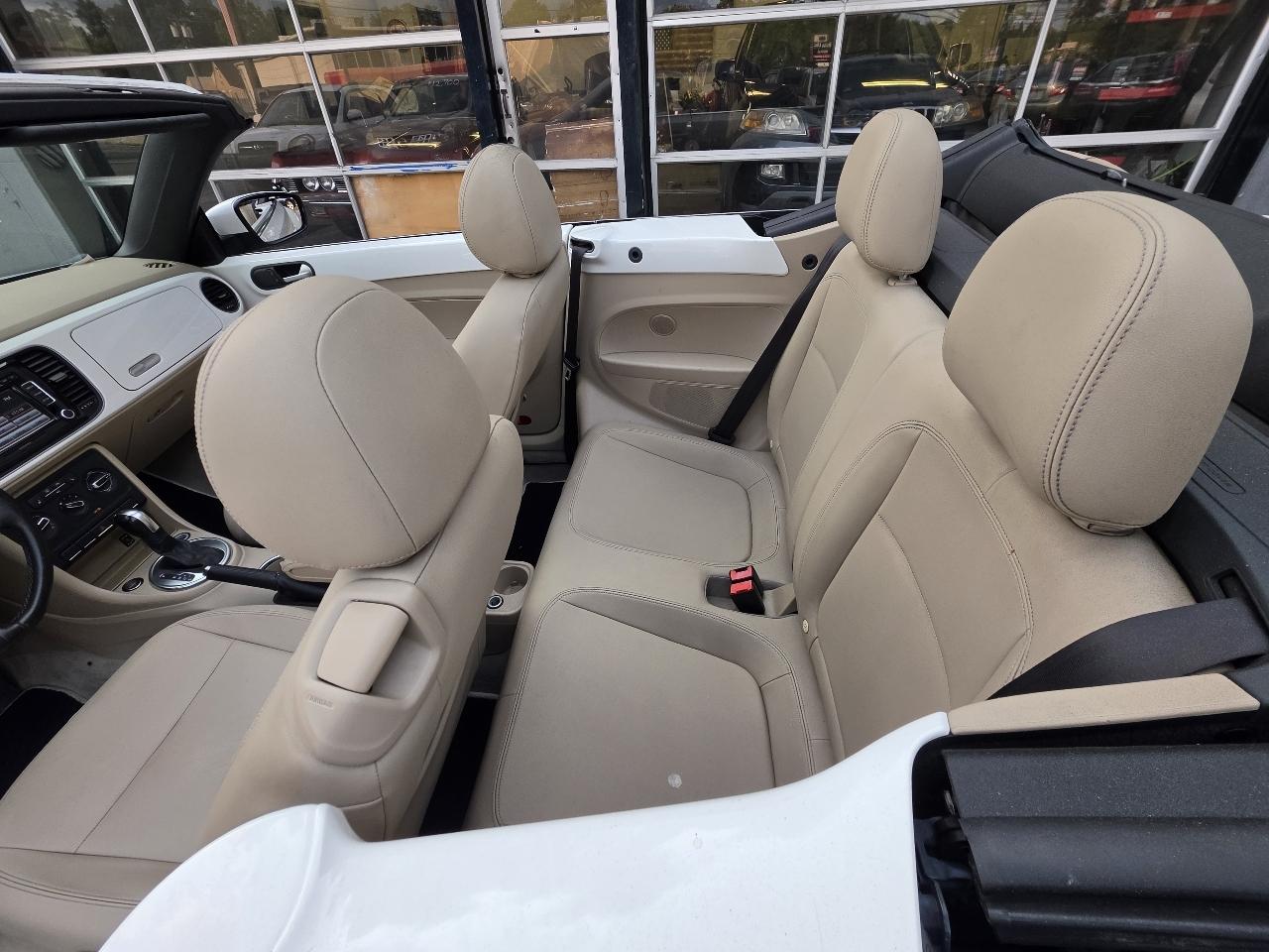 Volkswagen Beetle Convertible 2dr Auto 2.5L PZEV *Ltd Avail* 2014