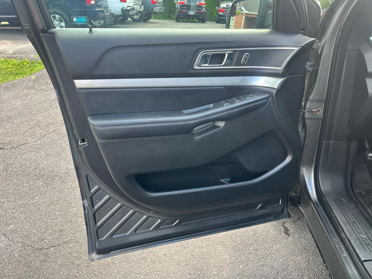 Ford Explorer 4WD 4dr XLT 2016