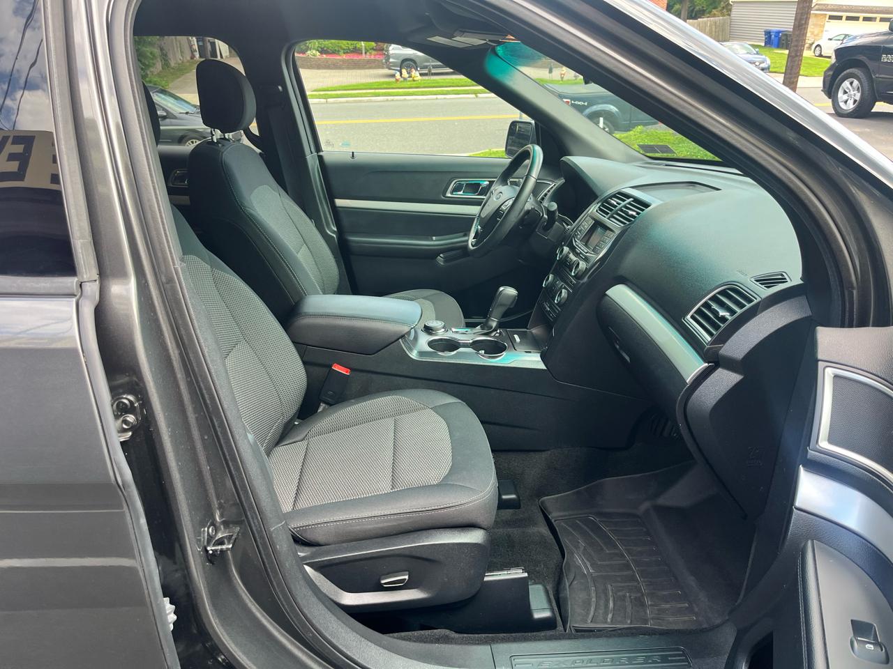 Ford Explorer 4WD 4dr XLT 2016