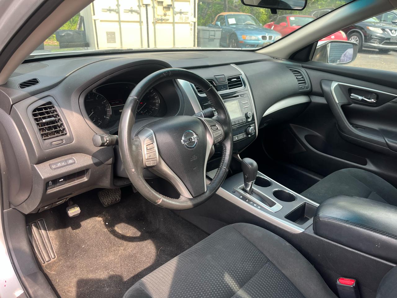 Nissan Altima 4dr Sdn I4 2.5 SV 2015