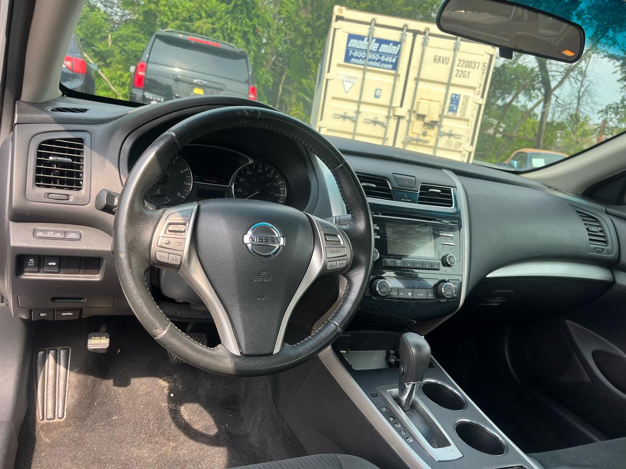Nissan Altima 4dr Sdn I4 2.5 SV 2015