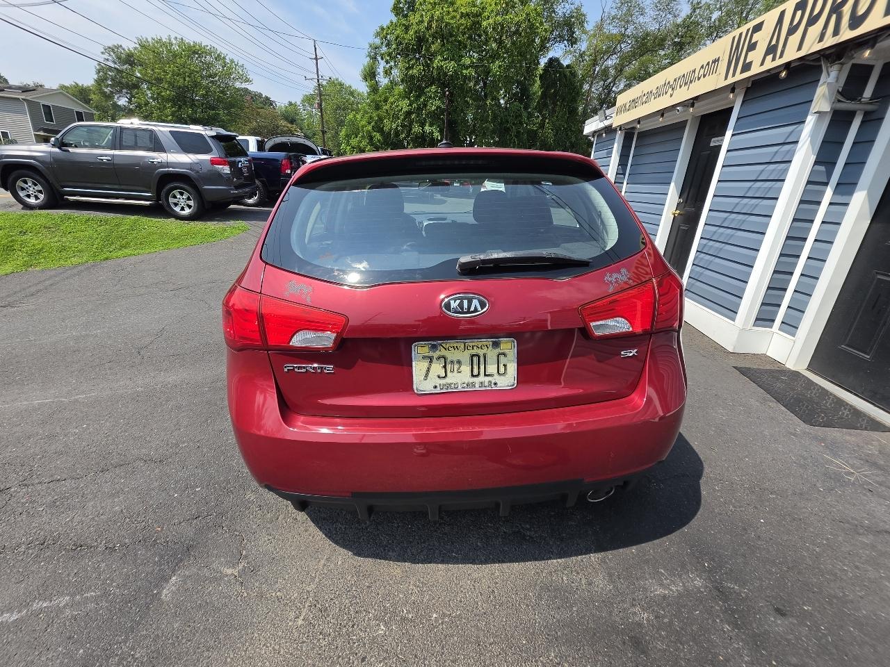 Kia Forte 5-Door 5dr HB Auto SX 2011