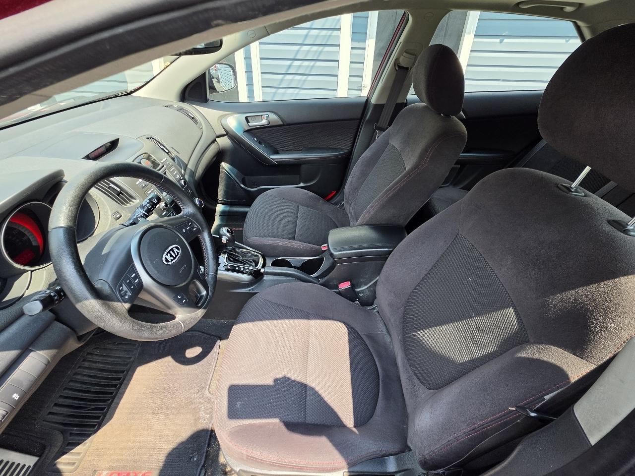 Kia Forte 5-Door 5dr HB Auto SX 2011