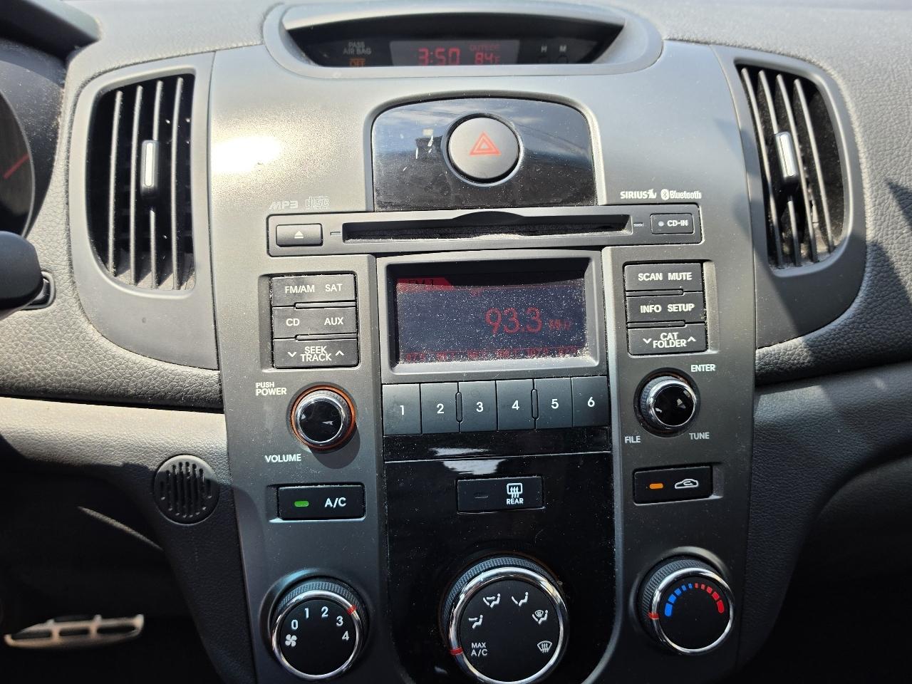 Kia Forte 5-Door 5dr HB Auto SX 2011