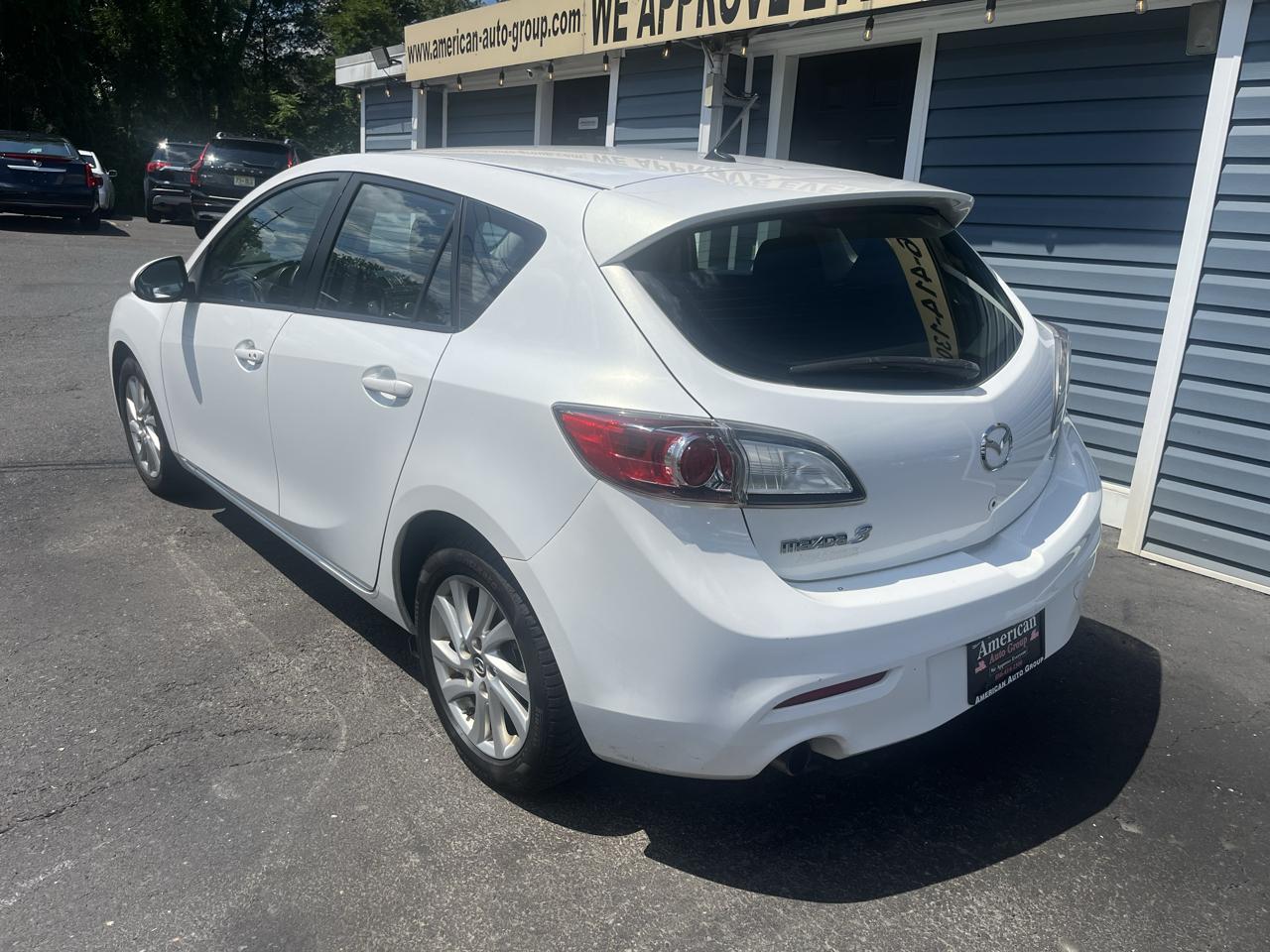Mazda MAZDA3 i Touring 4D Hatchback 2013