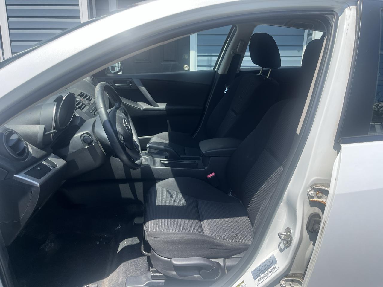Mazda MAZDA3 i Touring 4D Hatchback 2013