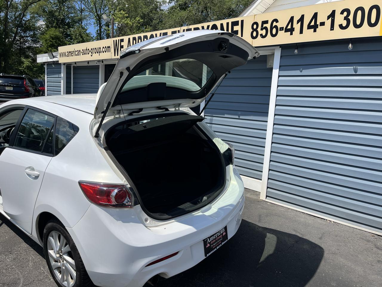 Mazda MAZDA3 i Touring 4D Hatchback 2013