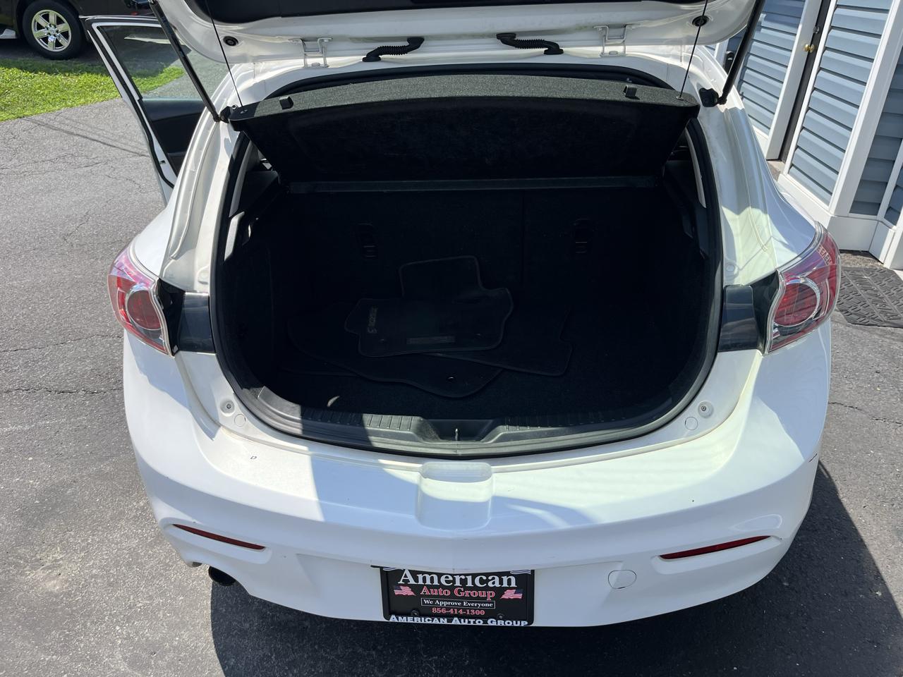 Mazda MAZDA3 i Touring 4D Hatchback 2013