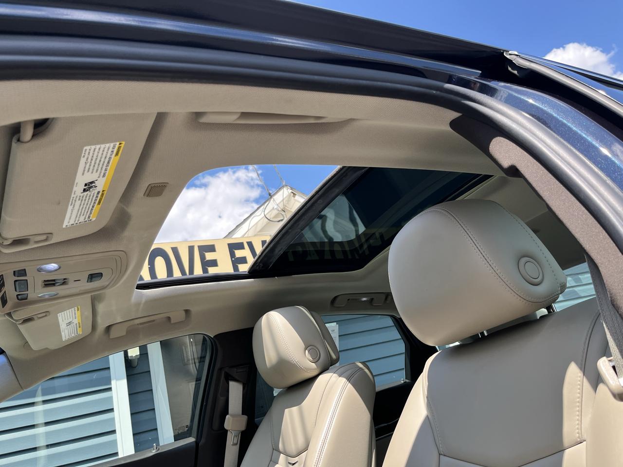 Cadillac XTS 4dr Sdn Luxury FWD 2013