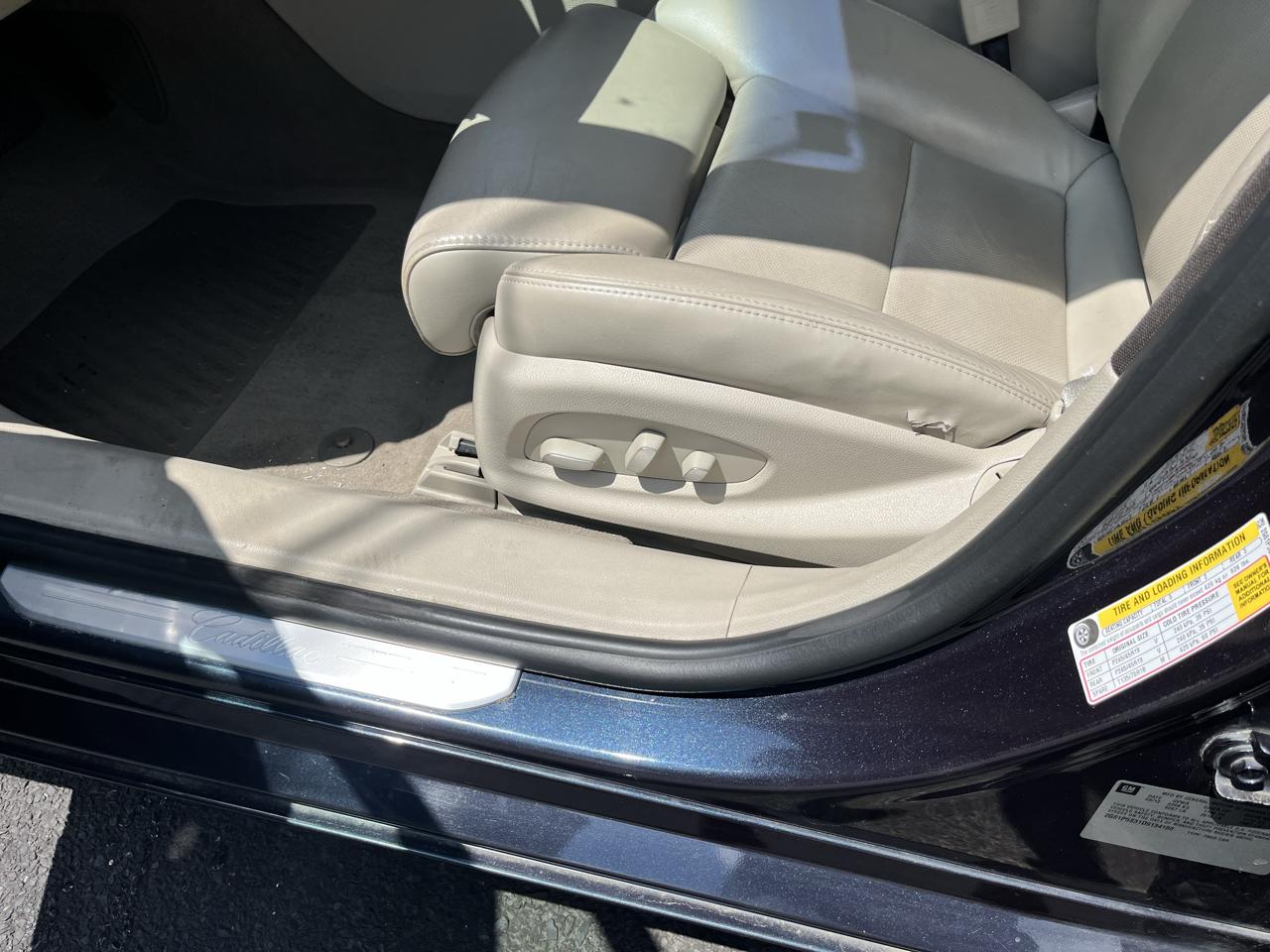 Cadillac XTS 4dr Sdn Luxury FWD 2013