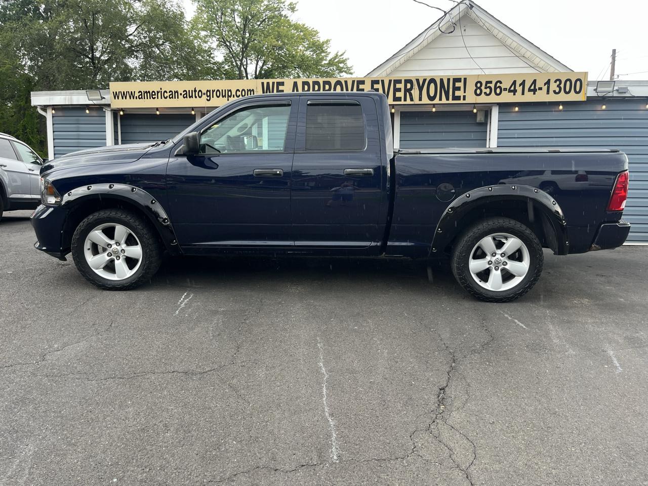RAM 1500 Express 4x4 Quad Cab 6'4" Box 2017