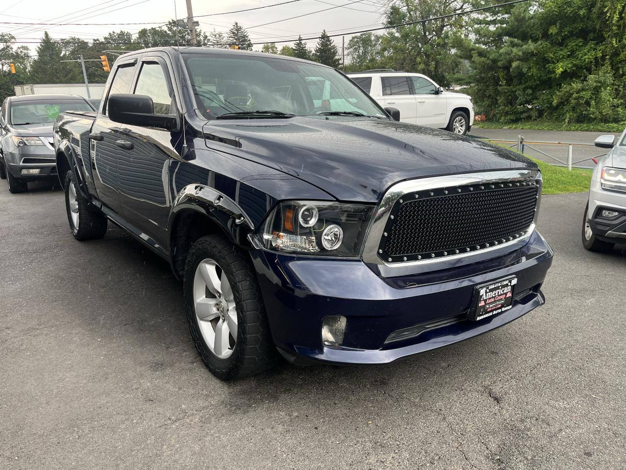 RAM 1500 Express 4x4 Quad Cab 6'4" Box 2017