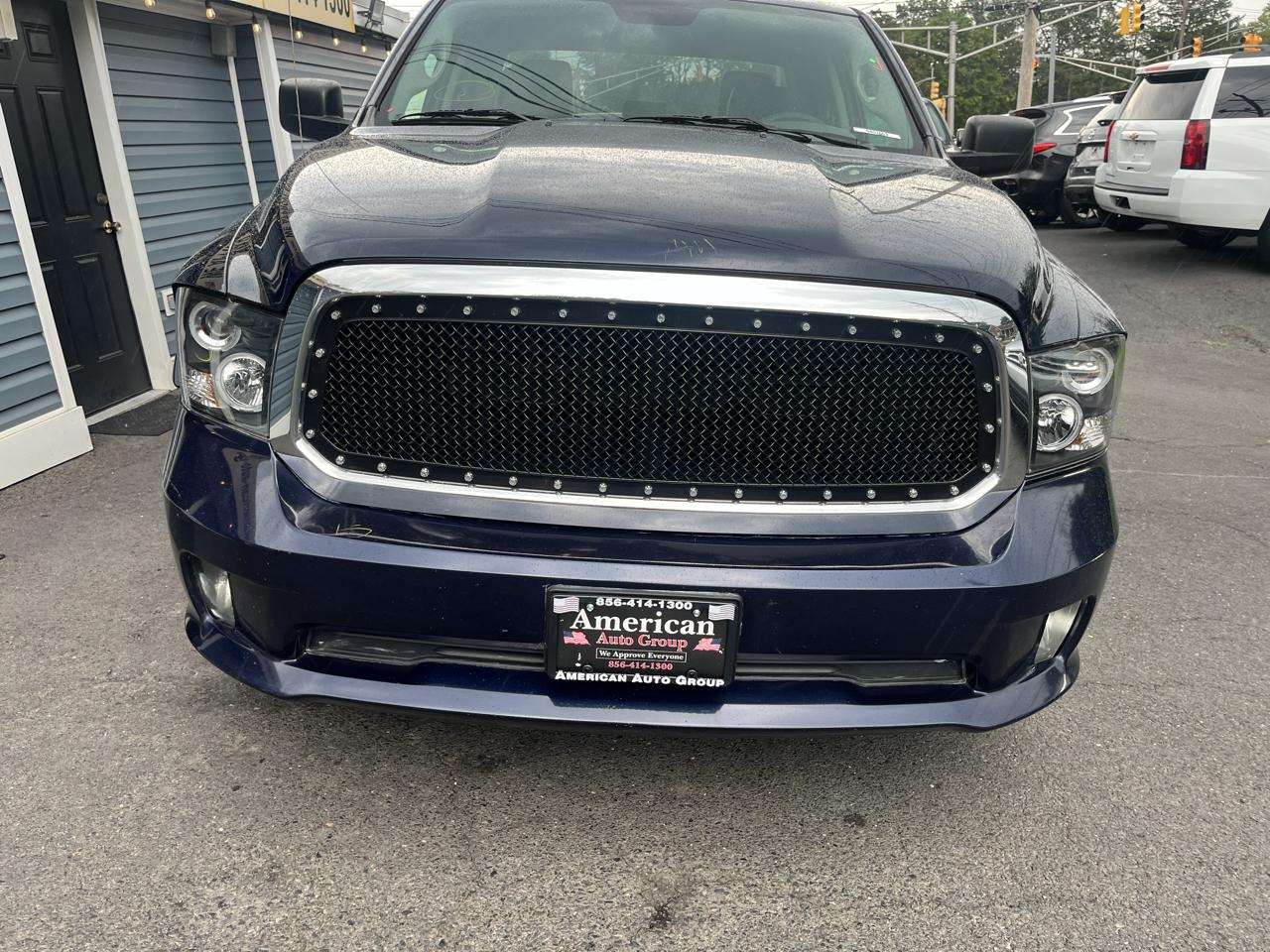 RAM 1500 Express 4x4 Quad Cab 6'4" Box 2017