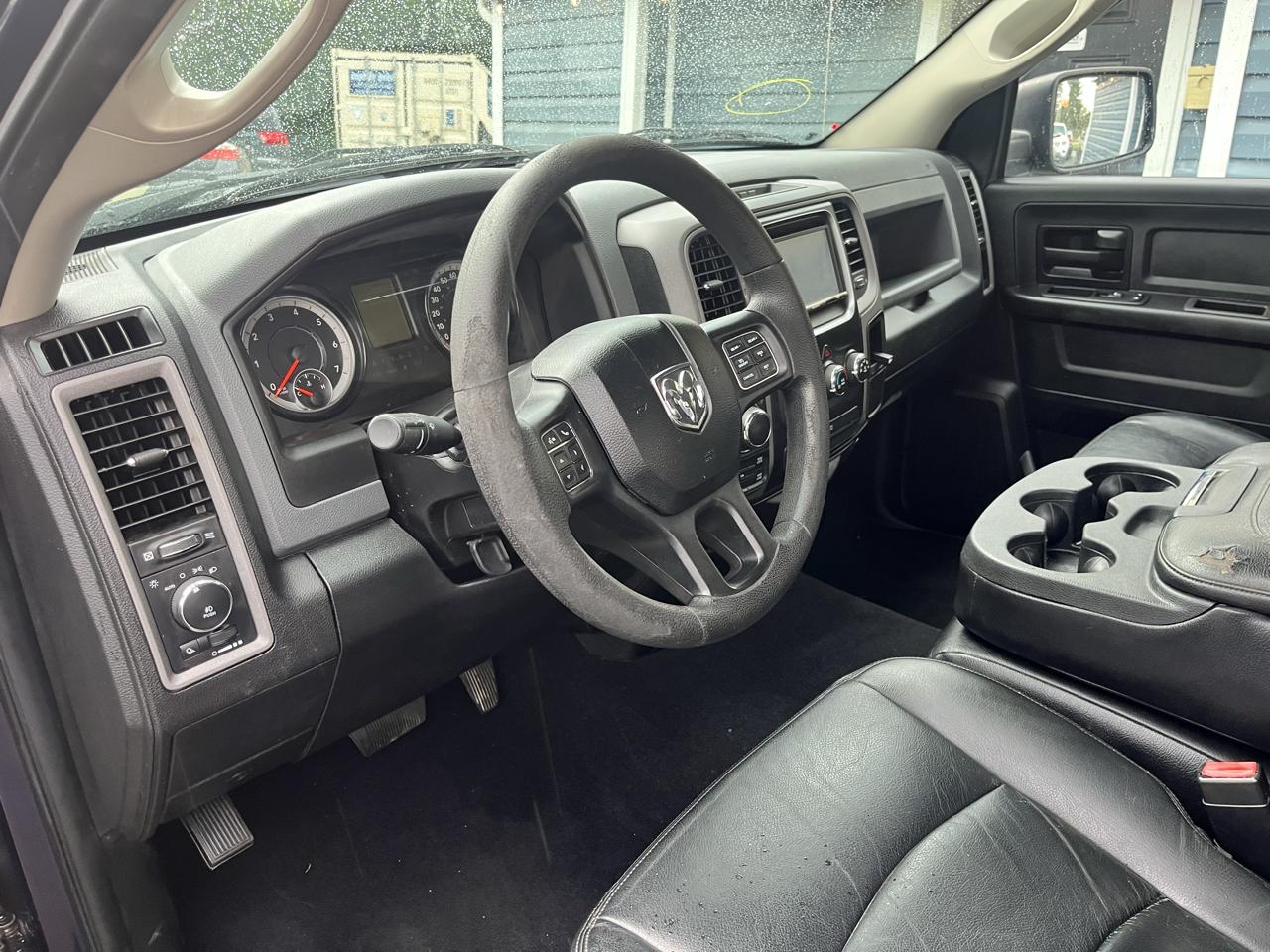RAM 1500 Express 4x4 Quad Cab 6'4" Box 2017