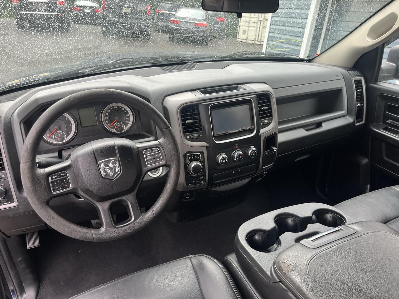 RAM 1500 Express 4x4 Quad Cab 6'4" Box 2017