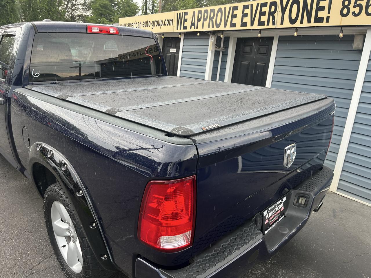 RAM 1500 Express 4x4 Quad Cab 6'4" Box 2017
