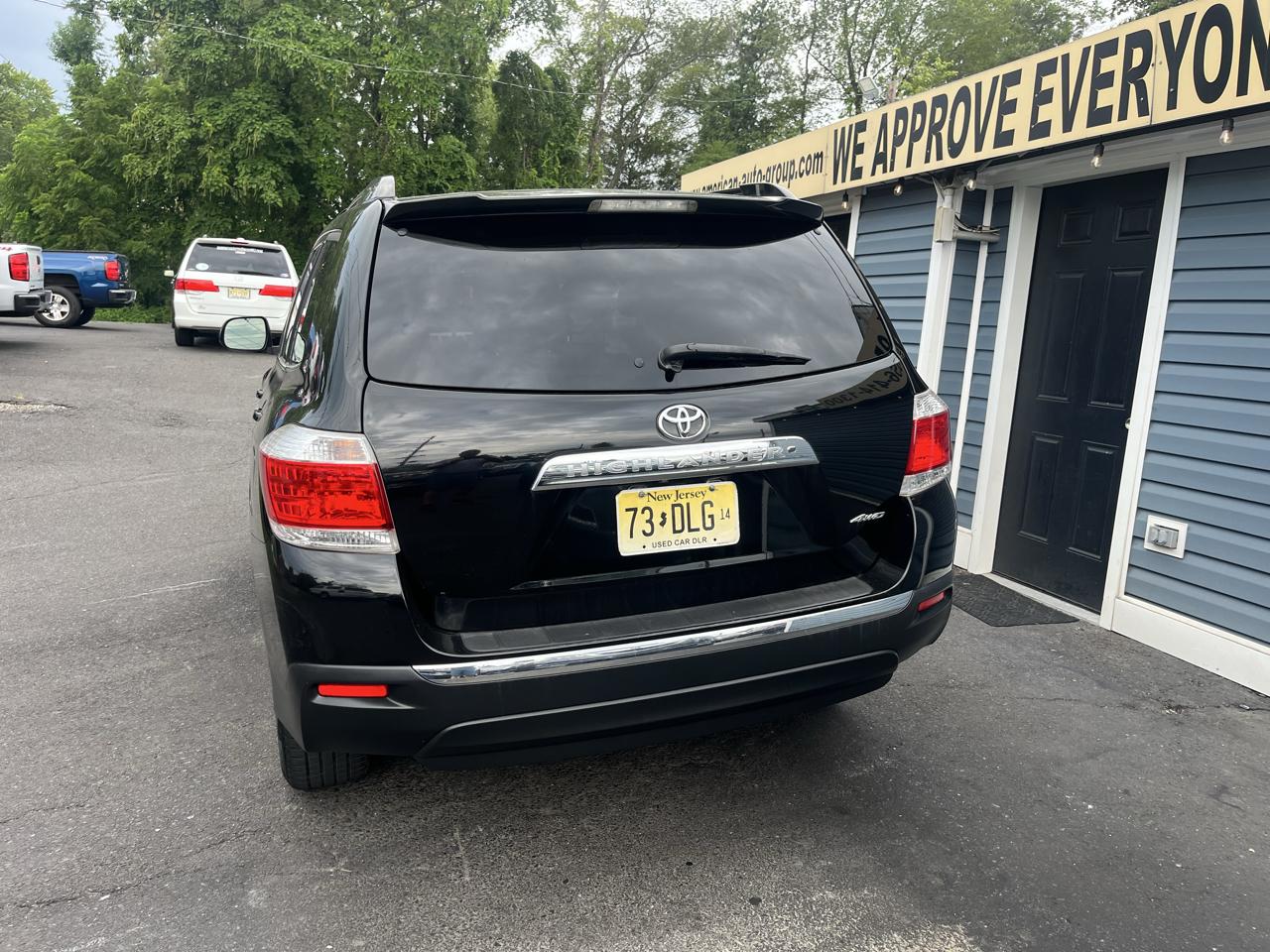 Toyota Highlander 4WD 4dr V6 (Natl) 2013