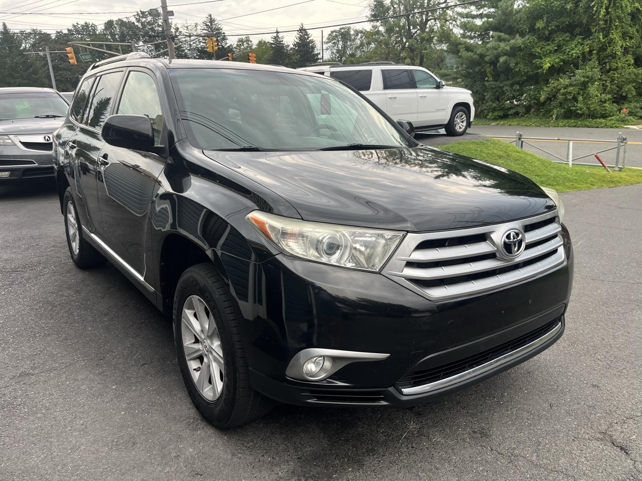 Toyota Highlander 4WD 4dr V6 (Natl) 2013