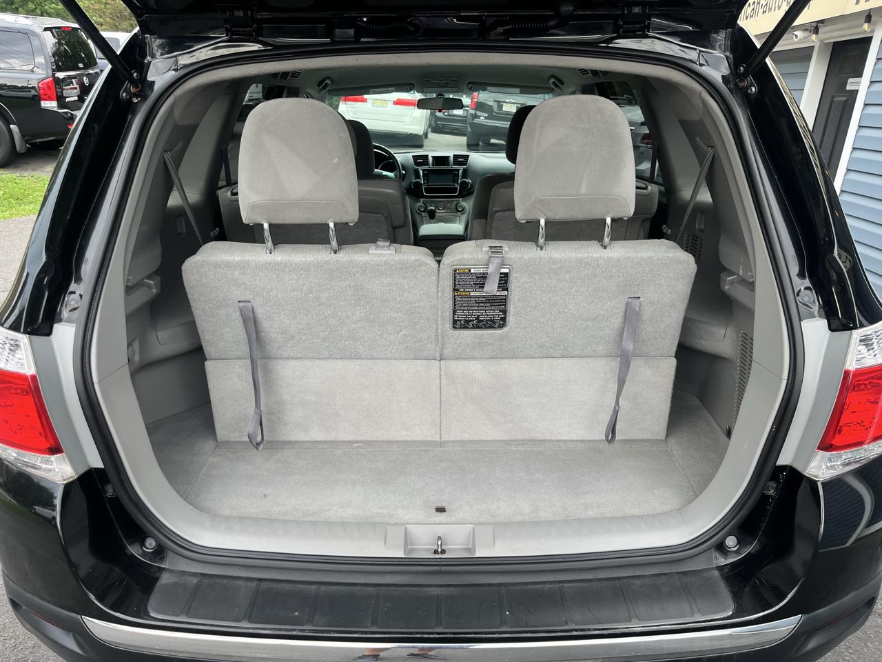 Toyota Highlander 4WD 4dr V6 (Natl) 2013