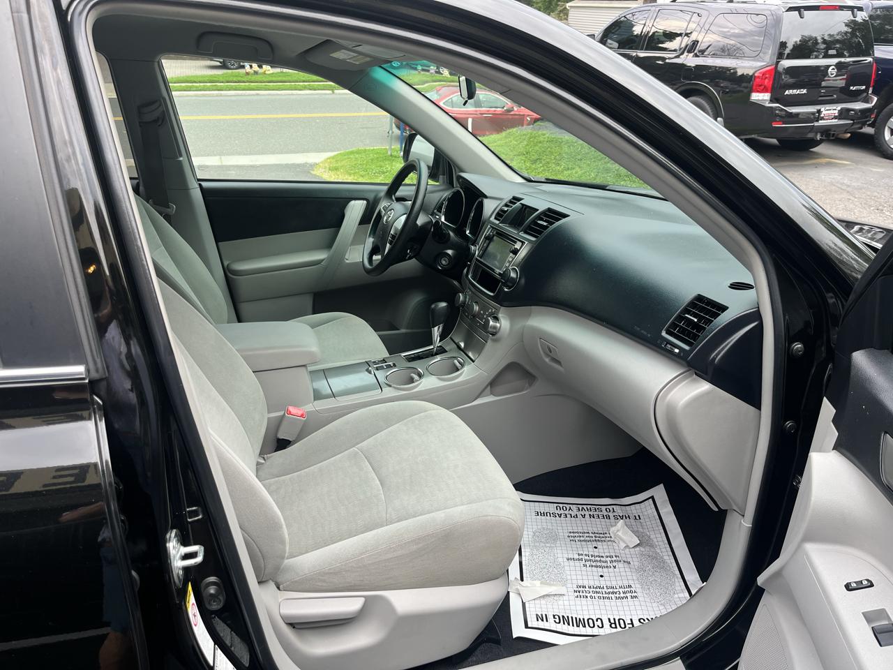 Toyota Highlander 4WD 4dr V6 (Natl) 2013