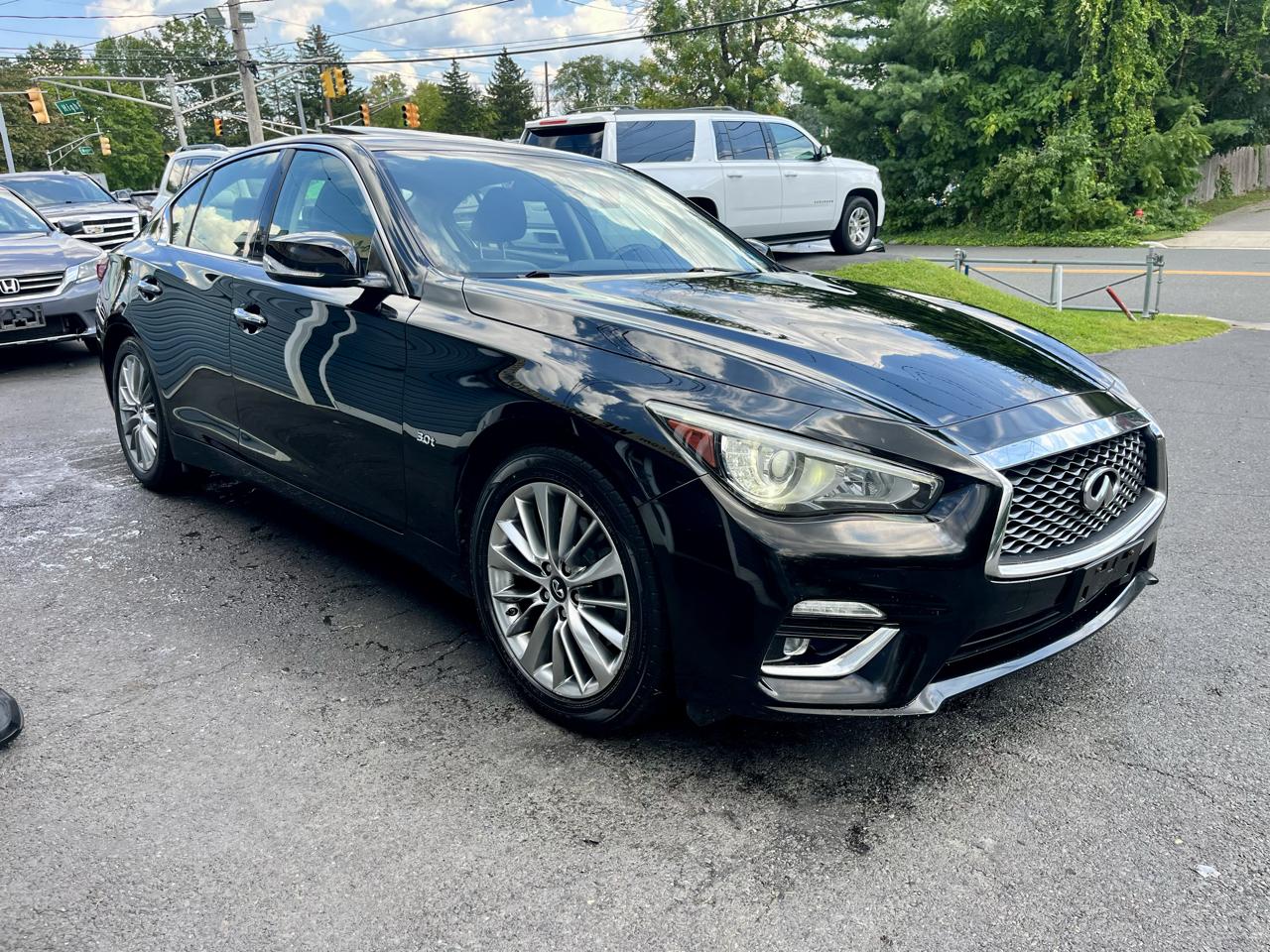 Infiniti Q50 3.0t LUXE AWD 2018