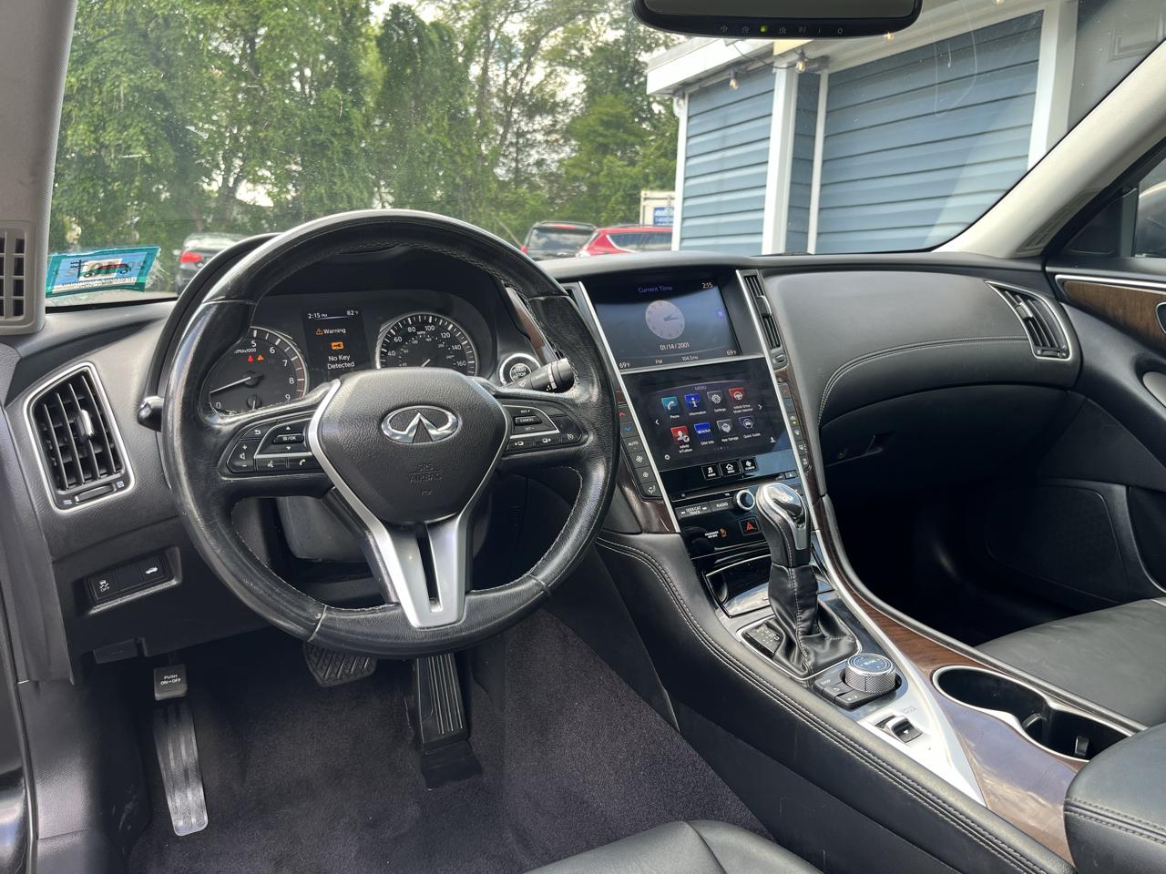 Infiniti Q50 3.0t LUXE AWD 2018
