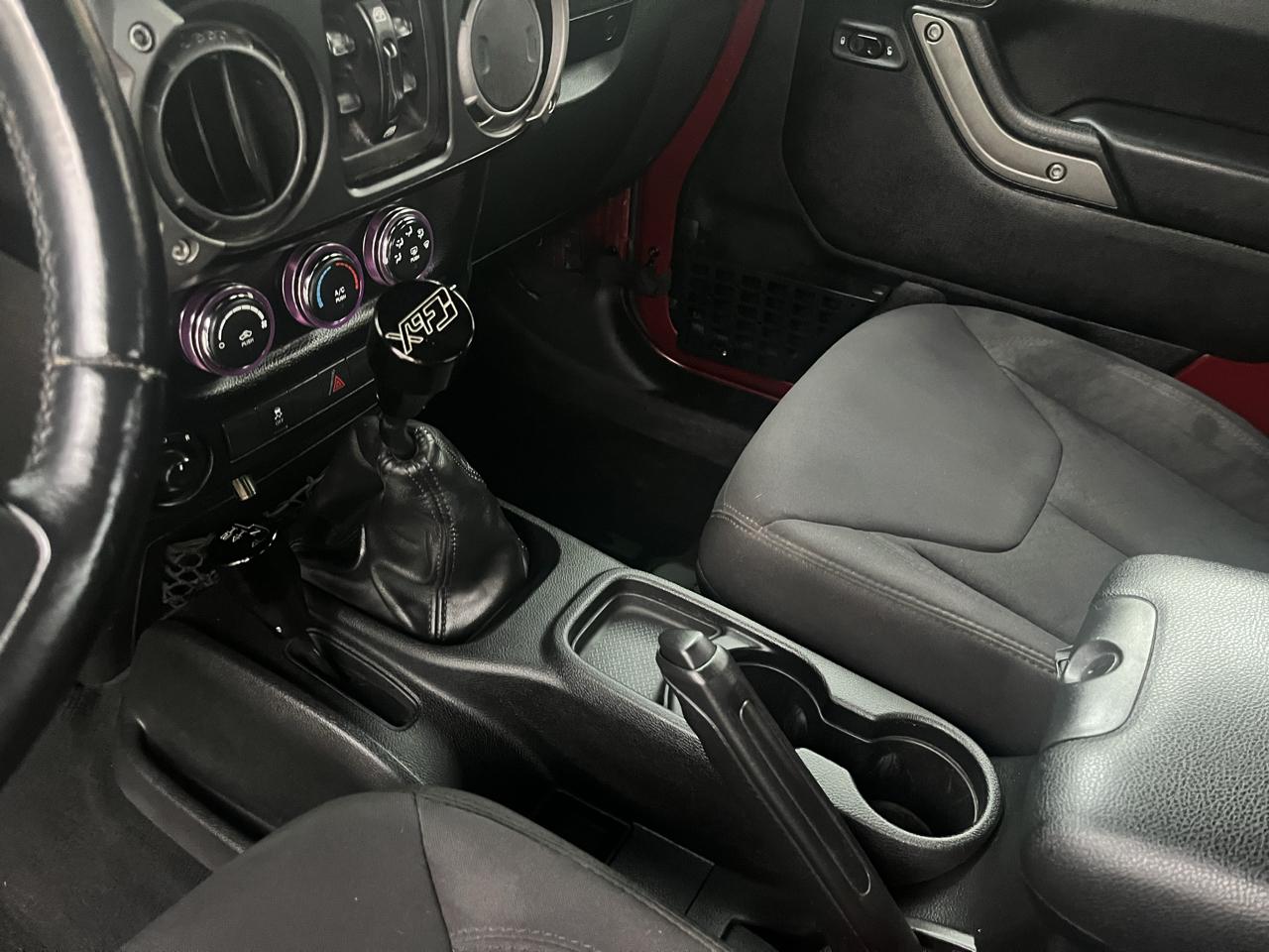 Jeep Wrangler Unlimited 4WD 4dr Sport 2013